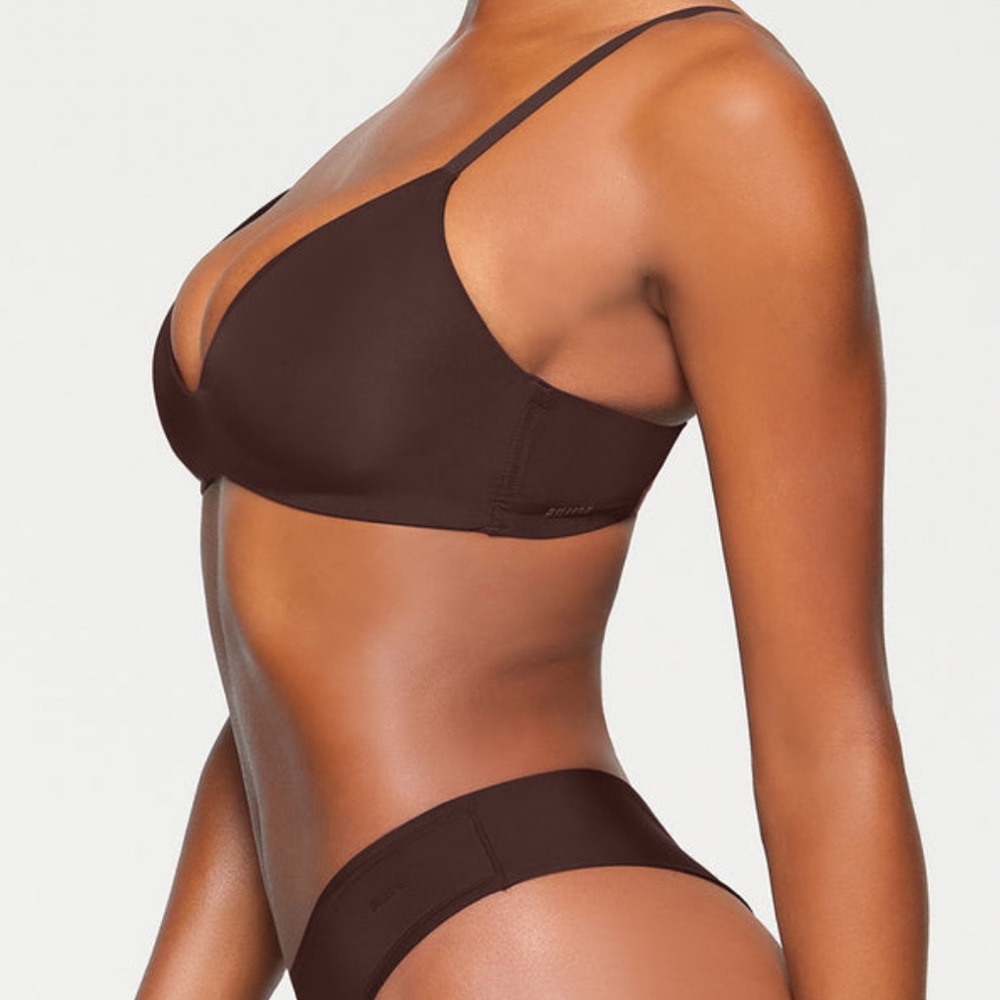 WIRELESS FORM T-SHIRT DEMI BRA | ESPRESSO 42DD - Picture 2 of 3